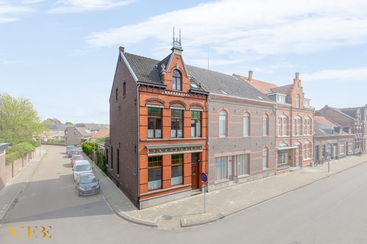 Photo 1 of Spoorstraat 27