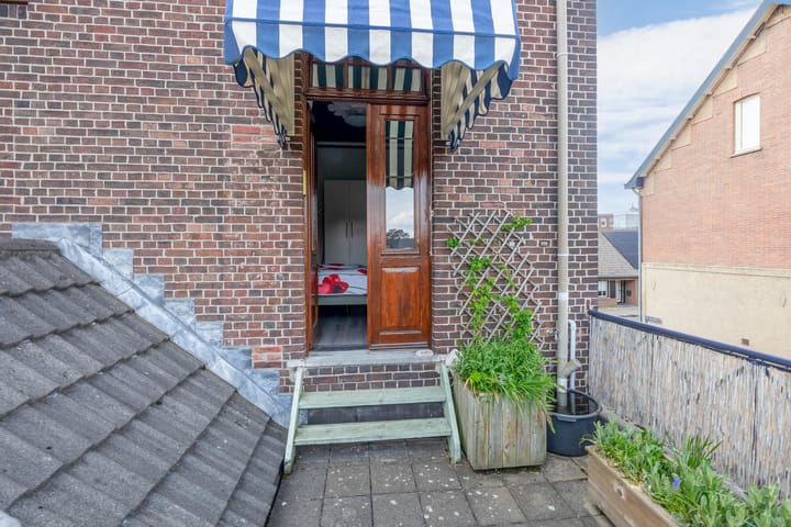 Photo 13 of Spoorstraat 27