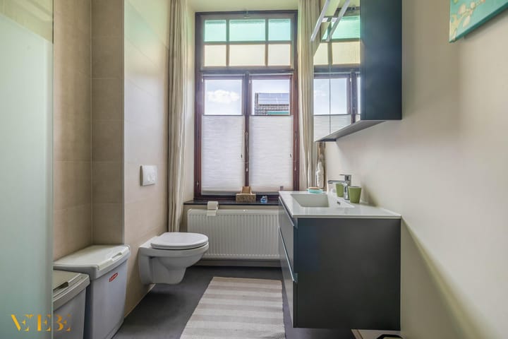 Photo 16 of Spoorstraat 27