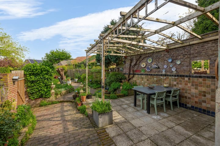 Photo 26 of Spoorstraat 27