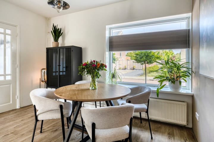 Foto 7 van van Ambestraat 5