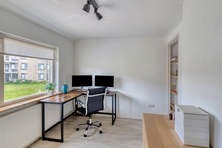 Foto 17 van van Ambestraat 5