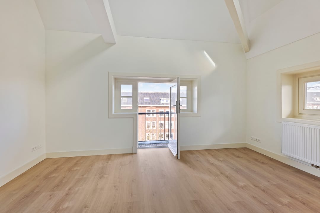 Photo 8 of Reinier Claeszenstraat 75-4