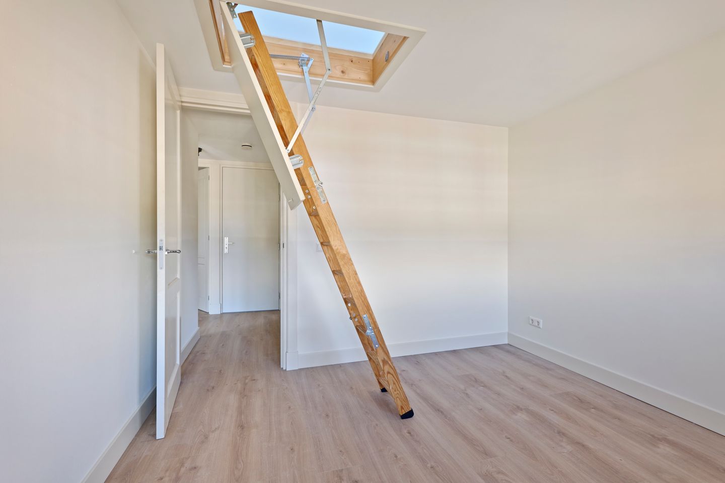 Photo 14 of Reinier Claeszenstraat 75-4