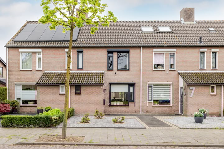 Foto 1 van Haarbeemd 5