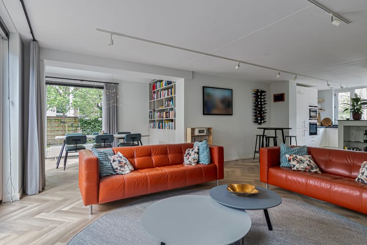 Foto 2 van Leni Sarishof 22