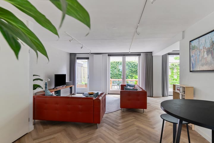 Foto 8 van Leni Sarishof 22