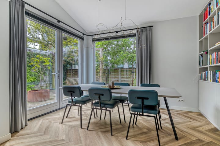 Foto 11 van Leni Sarishof 22