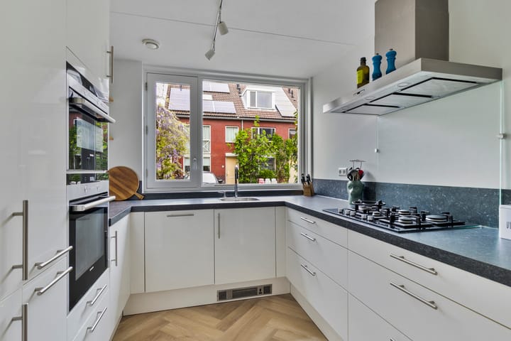 Foto 21 van Leni Sarishof 22