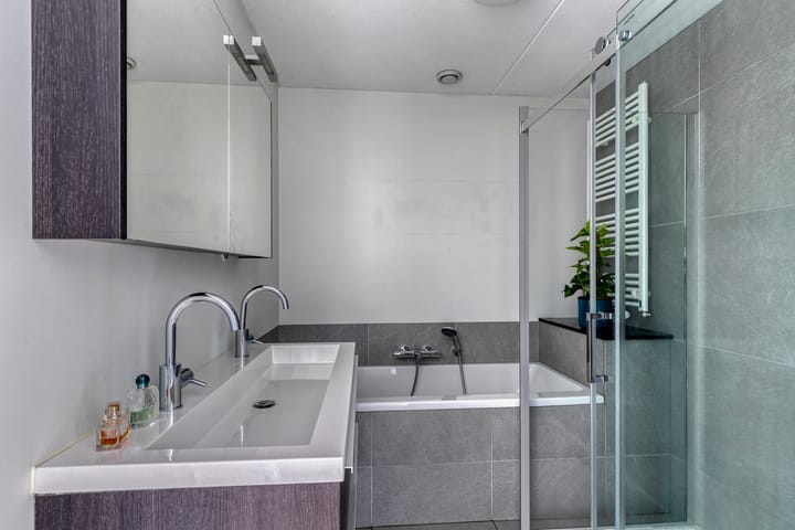 Foto 29 van Leni Sarishof 22