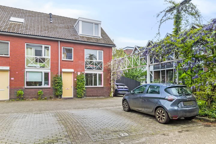 Foto 38 van Leni Sarishof 22