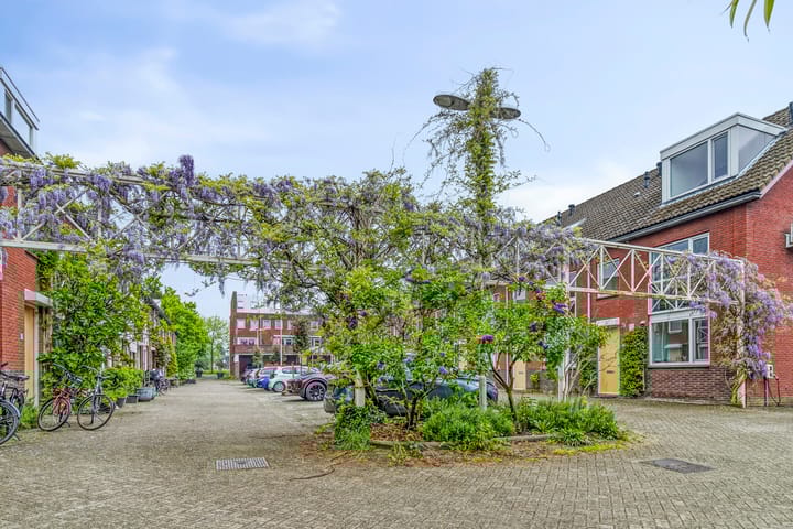 Foto 39 van Leni Sarishof 22