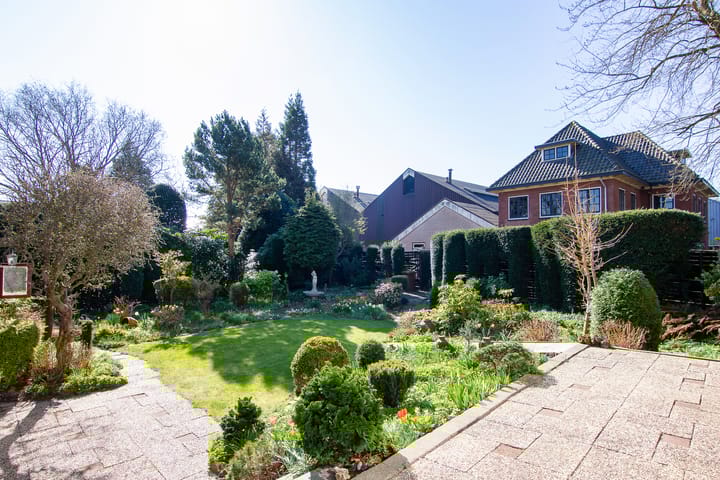 Foto 18 van Weeresteinstraat 144