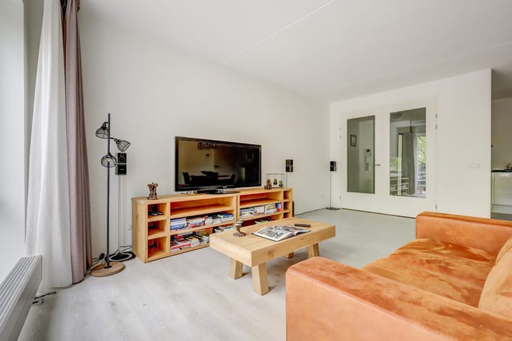 Foto 12 van Plein 1944 84-B