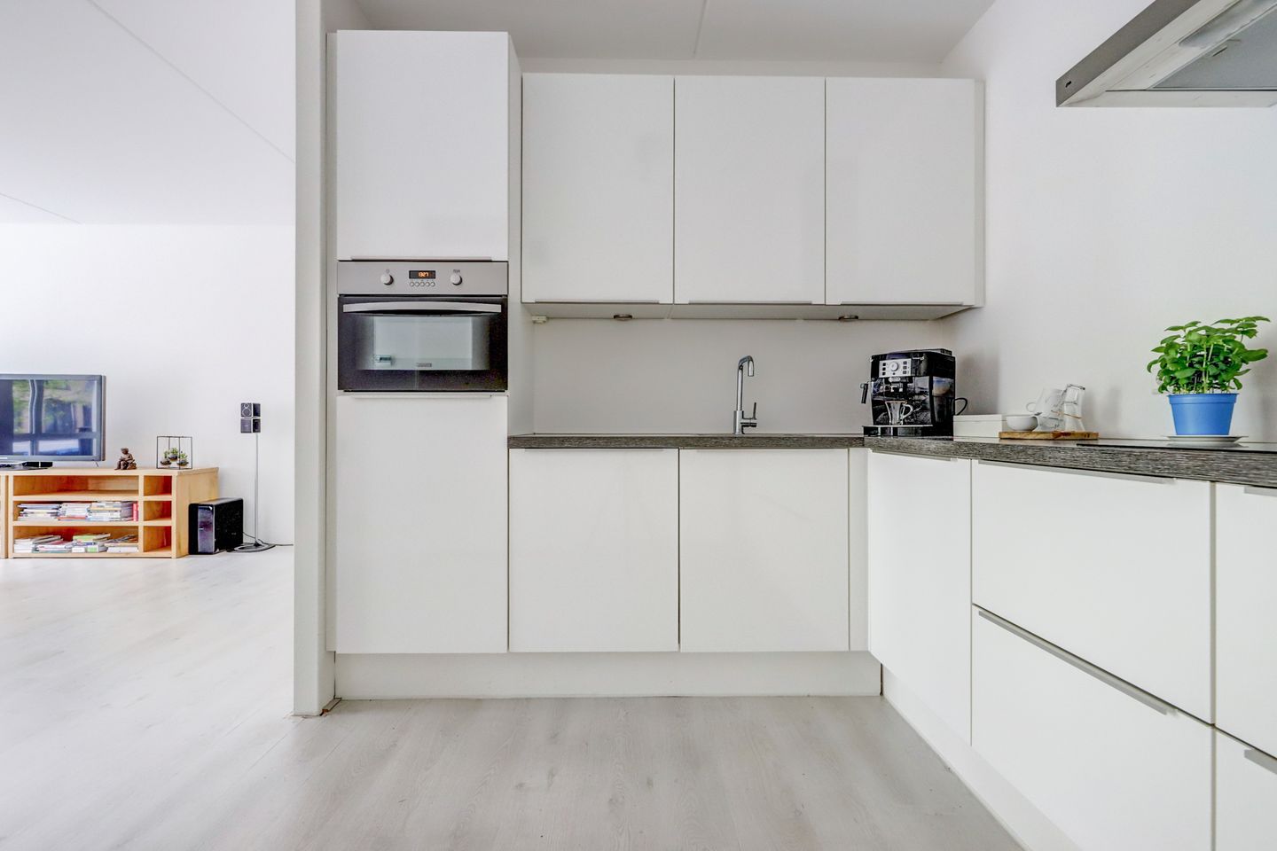 Foto 20 van Plein 1944 84-B