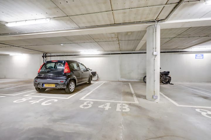 Foto 34 van Plein 1944 84-B