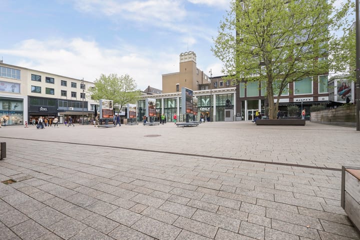 Foto 38 van Plein 1944 84-B