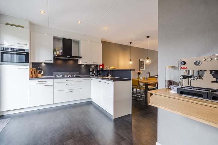 Photo 15 of Iepenlaan 40