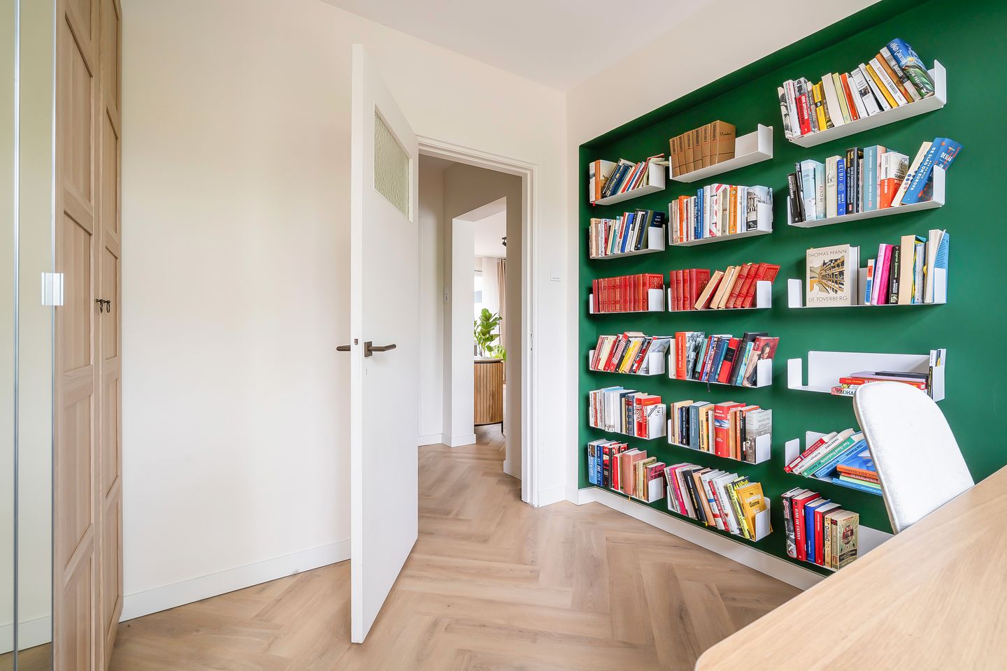 Foto 20 van Monseigneur van Steelaan 238