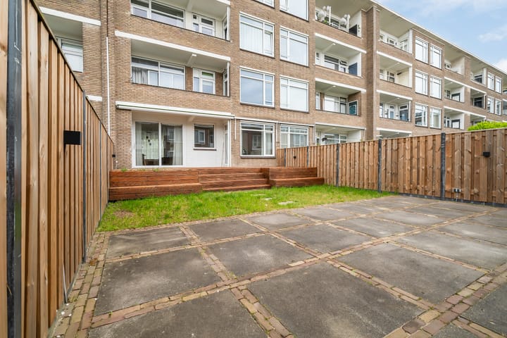 Foto 23 van Monseigneur van Steelaan 238