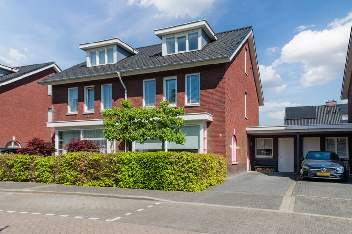 Foto 1 van Koninginnenpage 9