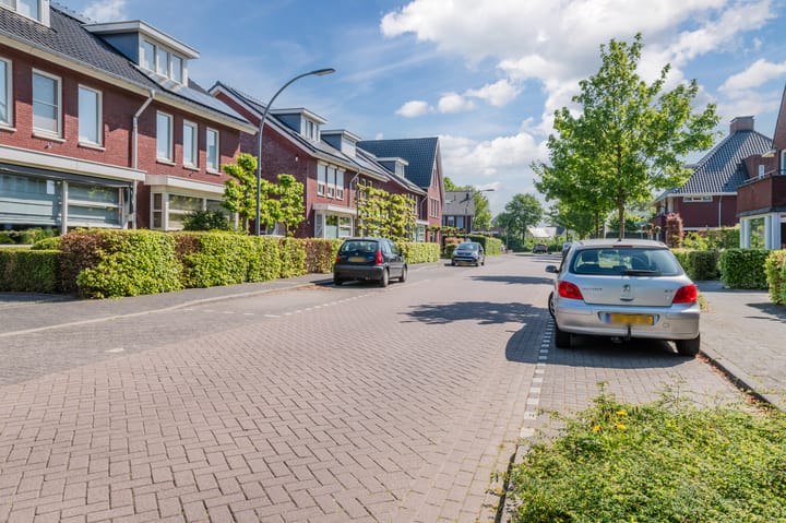 Foto 2 van Koninginnenpage 9