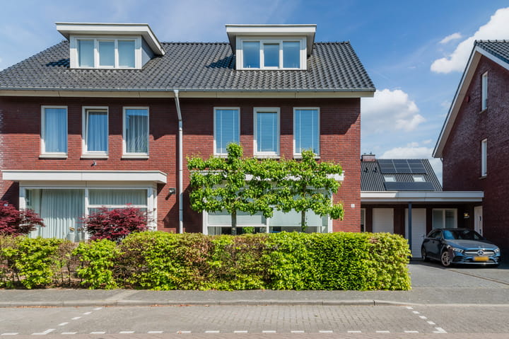 Foto 41 van Koninginnenpage 9