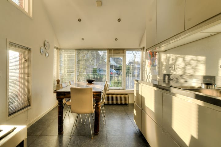 Foto 13 van Jan Tooropstraat 10