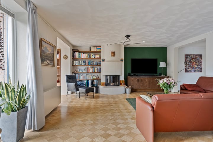 Foto 10 van Thebe 14