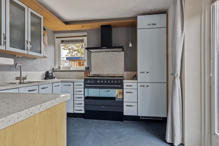 Foto 18 van Thebe 14