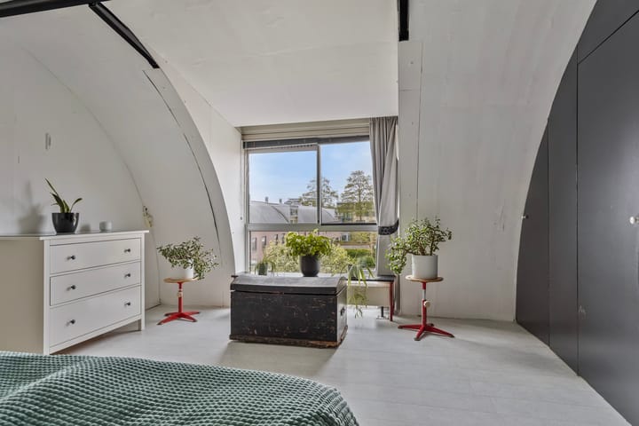 Foto 31 van Thebe 14