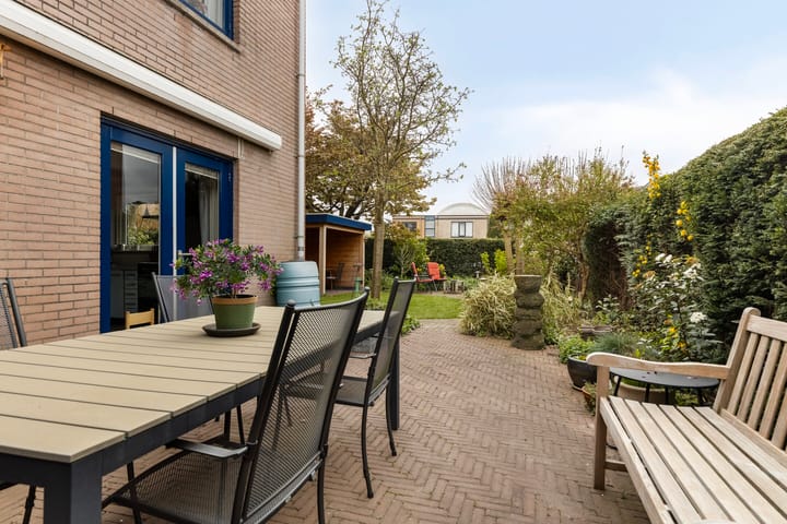 Foto 35 van Thebe 14