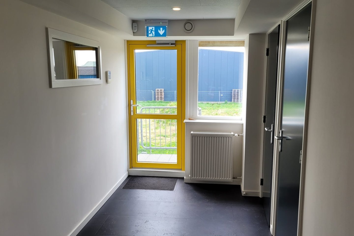 View photo 3 of Havenweg 11