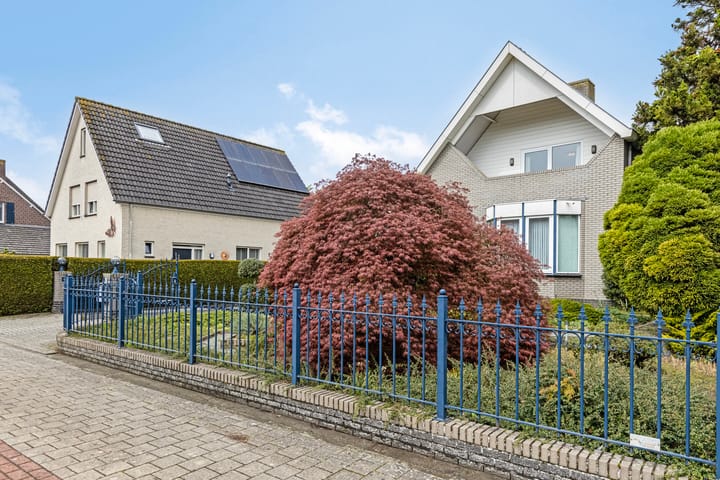 Photo 2 of Harrie Driessenstraat 7