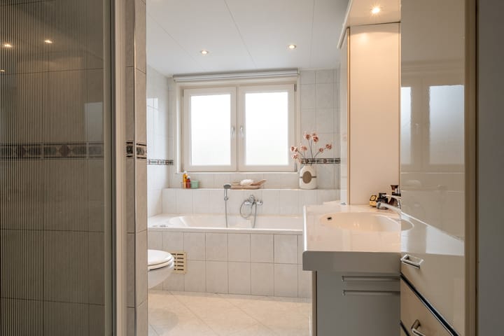 Foto 20 van Gronausestraat 213