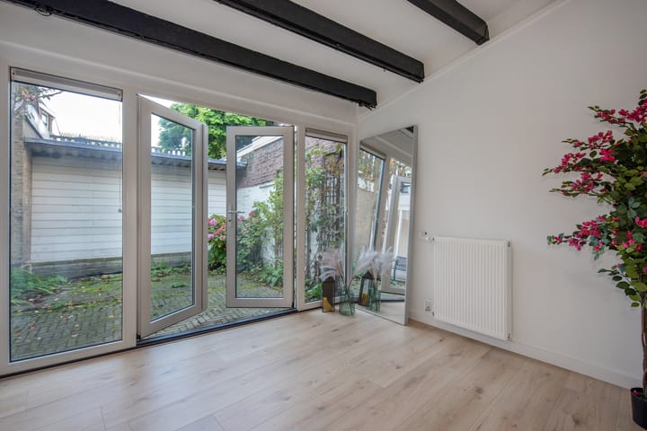 Foto 14 van Zuiderstraat 332