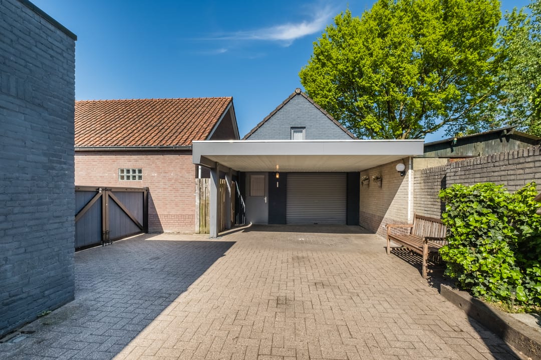 Photo 2 of Heuvelseweg 1-B