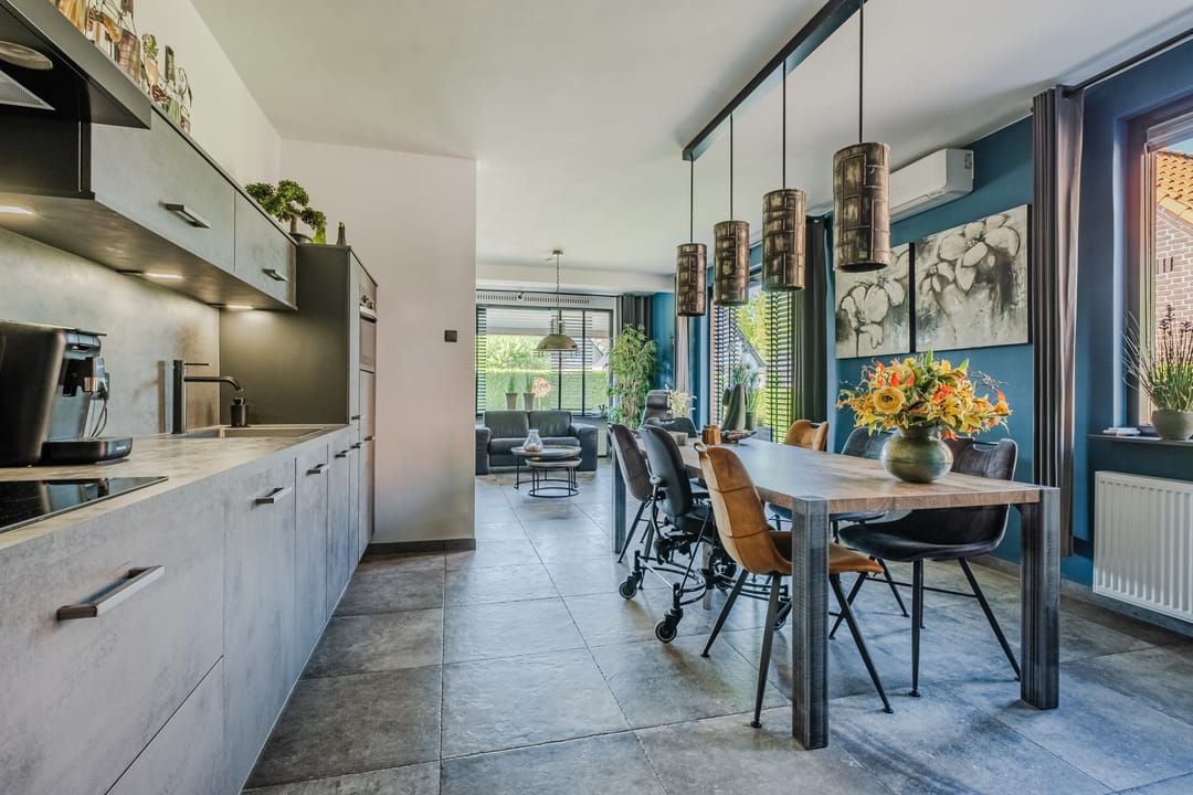 Photo 8 of Heuvelseweg 1-B