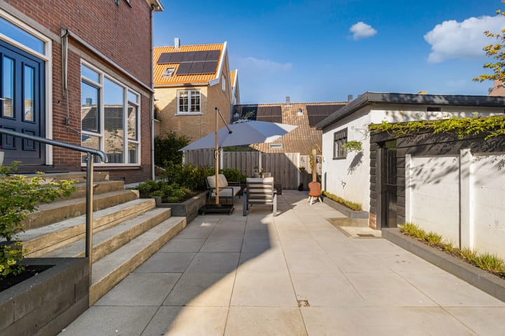 Photo 10 of Dorpsstraat 64