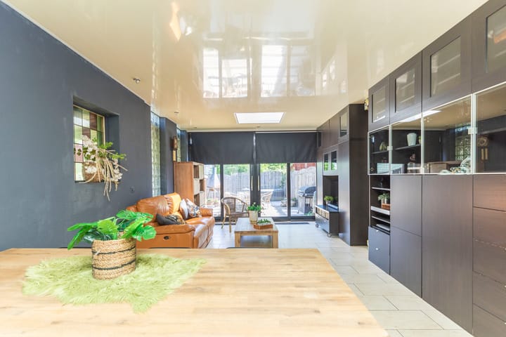 Photo 6 of Van Langendonckstraat 15