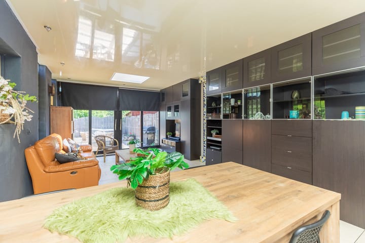 Photo 8 of Van Langendonckstraat 15