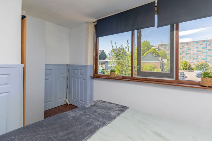 Photo 19 of Van Langendonckstraat 15