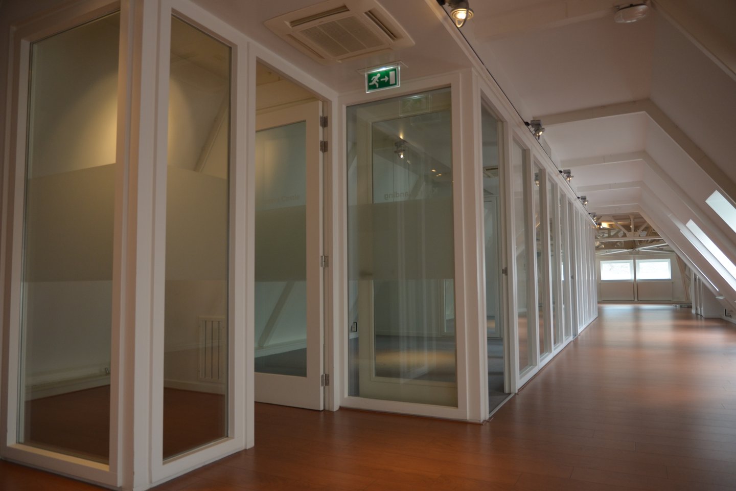 Bekijk foto 3 van Paleisstraat 1