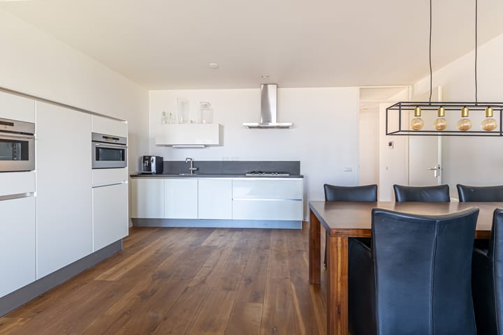 Foto 3 van Zwaanswal 157