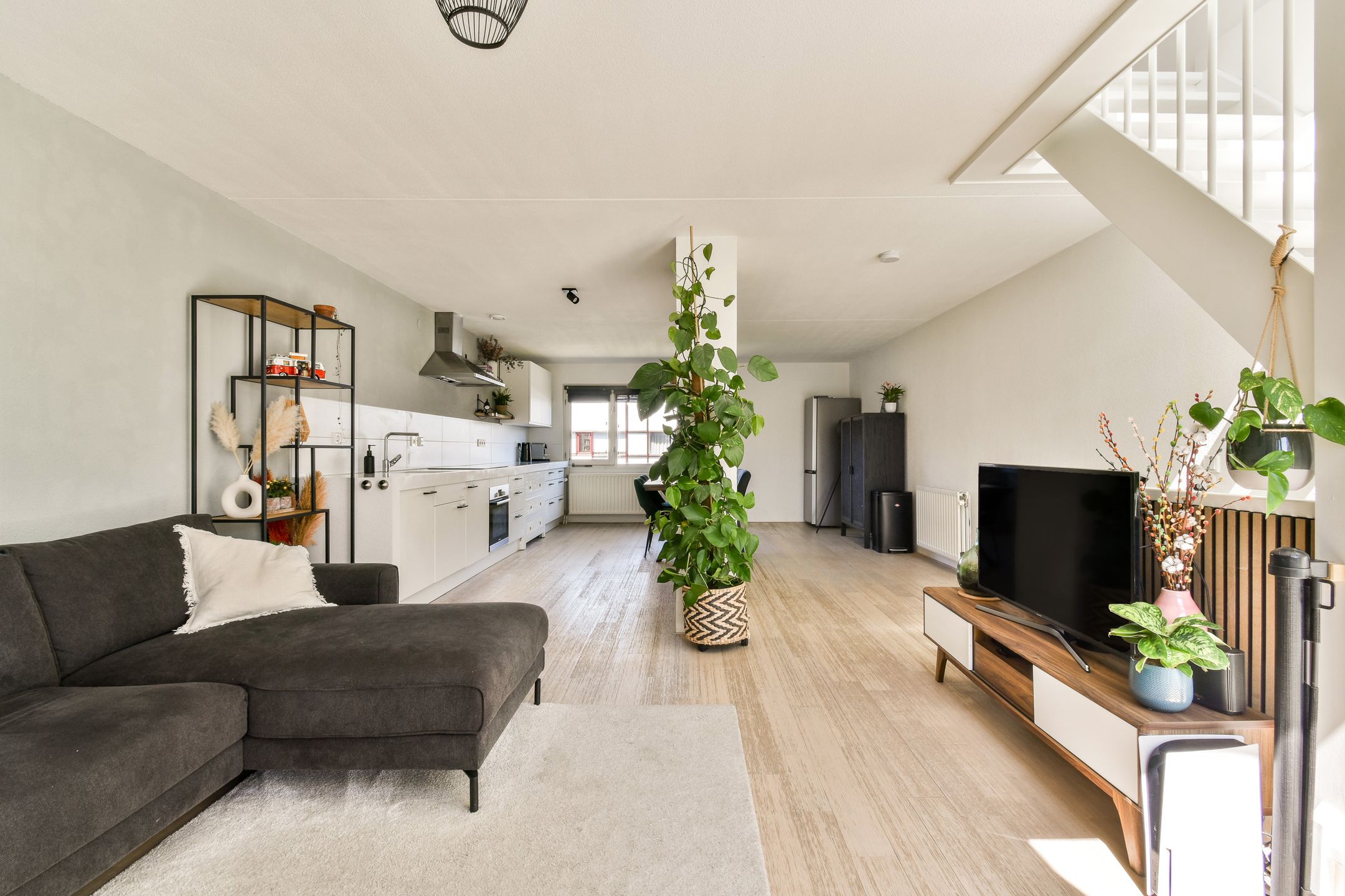 Foto 12 van Borneokade 111