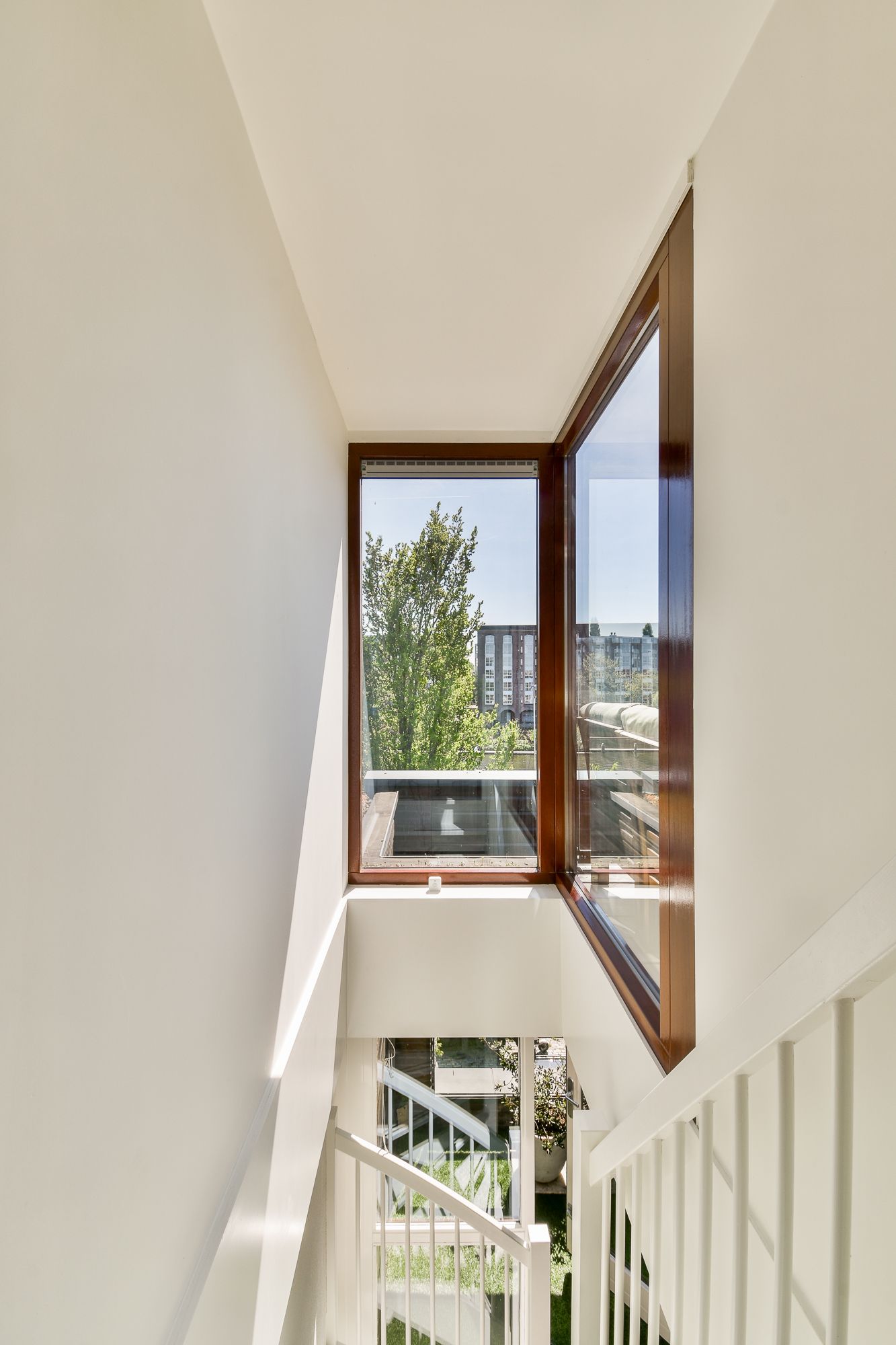 Foto 18 van Borneokade 111