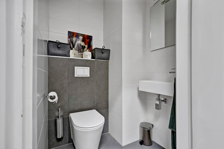 Photo 9 of Singravenlaan 16