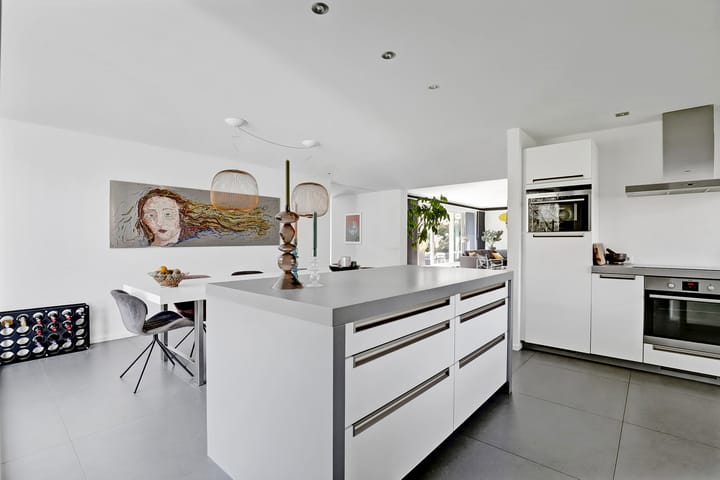 Photo 18 of Singravenlaan 16