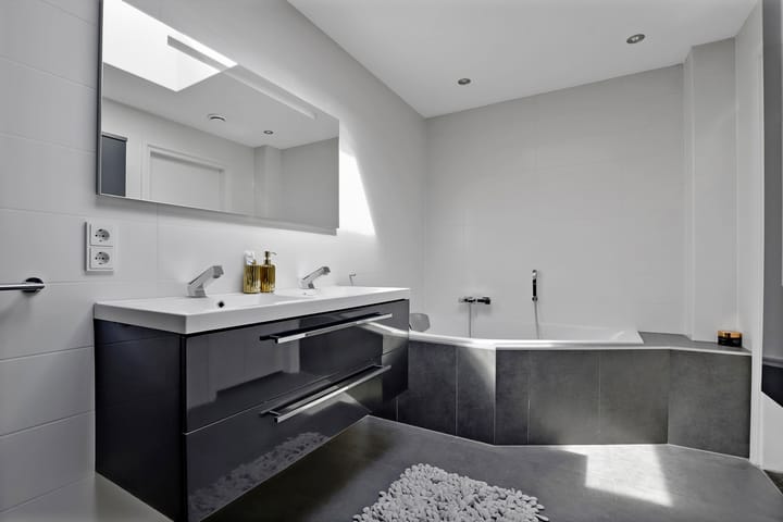 Photo 36 of Singravenlaan 16