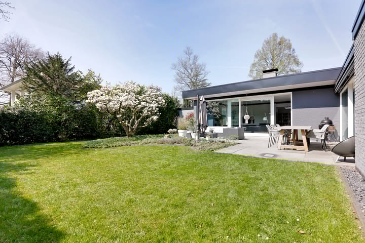 Photo 45 of Singravenlaan 16